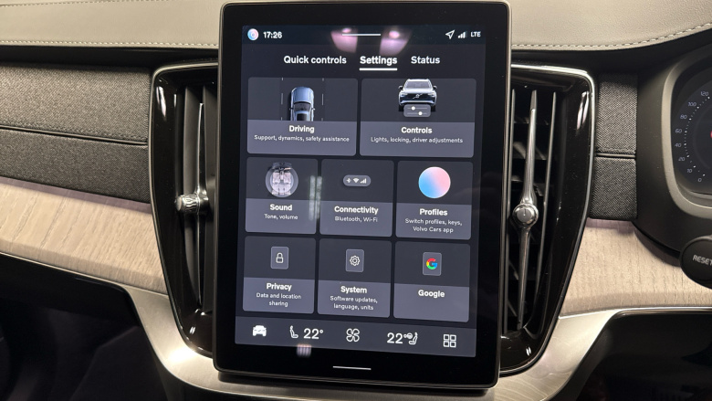 Volvo XC90 2.0 T8 PHEV Ultra Dark 5dr AWD Geartronic Estate